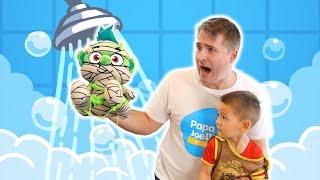 Baby Mummy Cleans Slime Toys with Baby King! | Pretend Play By Papa Joel’s English