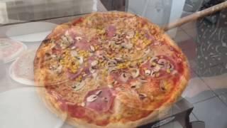 Holzofen Pizza