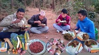 Cooking Buffalo Leg & Kidney Beans Curry | Fun with Friends