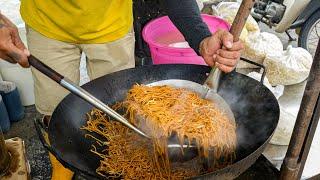 Amazing Cooking Speed ! Famous $0,4 Economy Fried Noodles in Penang - Malaysian Street Food