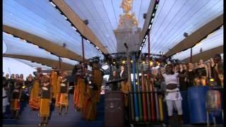 The Queens Diamond Jubilee Concert - Gary Barlow & commonwealth choir perform Sing