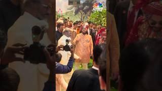 Anant-Radhika Wedding: Ranveer Singh Makes Rajinikanth, Anant Ambani Dance | Ambani Wedding | N18S