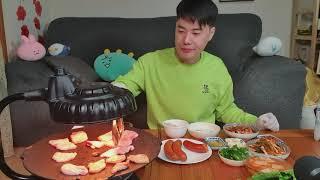 지글지글 삼겹살과 맛있는 소시지 수제햄 리얼사운드 먹방(Korean Mukbang, kimchi, korean food, eating show, real sound, asmr)