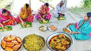 popi kitchen Eating fish curry & Chalkumro beguni, mochar ghonto and hot rice