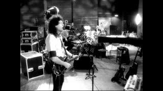 Queen - No One But You (Only The Good Die Young) (Official Video)