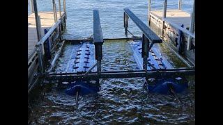 DockRealty.com DLS 44875 6,600# Hydrohoist 12' Wide Tritoon Bunks