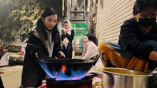 2 hard working north east sisters selling Singju and pakoda in Delhi to support family