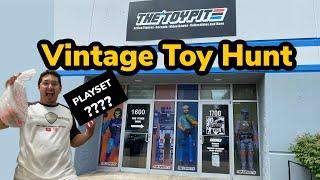 Vintage Toy Hunt @ The Toy Pit toy store in Indiana 80s & 90s Toys! Star Wars Stargate Robin Hood