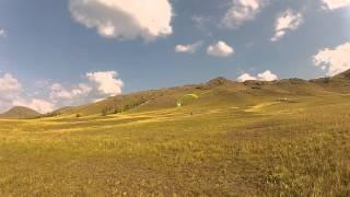 Paragliding. Тандем-пилот Александр. Приземление.            GOPR1004