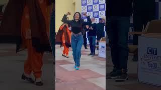 Satinder sartaj neru bajwa dance at CT University  #satindersartaaj #nerubajwa #kalijotta