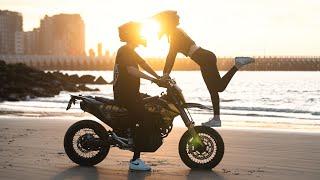 SUPERMOTO COUPLE GOALS SUNSET BEACH | 4K | LARS LION