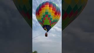 Balloonist and University of Virginia 2004 alumna Mandy Baskin comes in for a landing