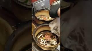 1시간 웨이팅은 기본? 산더미로 올려주는 알곤이 매운 칼국수/ Spicy Fish Roe Noodle - Korean Street food #shorts