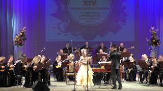 Ремизова Милана, 10 лет  с оркестром “Струны Руси” на фестивале “Поют и играют дети”