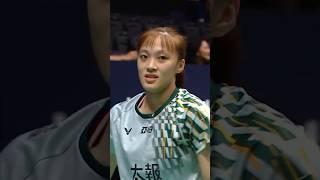 Unbelievable behind the back! #shorts #badminton #BWF