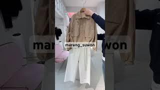 이 점퍼는 베이지색으로, 앞면에 지퍼가 달려 있고, 카라가 있는 디자인입니다. 소매는 긴 형태이며, 전체적으로 캐주얼하고 편안한 스타일을 가지고 있습니다. #fashion