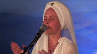 Snatam Kaur: Awakening (Ek Ong Kar Sat Nam Siri Wahe Guru) Live at Sat Nam Fest