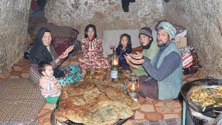 Iftar in the Cave  Bolani  Preparation in Harsh Ramadan Conditions  | Village Life of Afghanistan