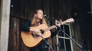 Meredith Moon - Slow Moving Train - The Saloon Sessions