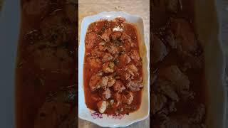 Свинина с мариноваными огурцами