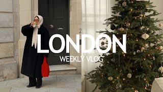 LONDON WEEKLY VLOG | Putting up the Christmas Tree & a Festive Sleepover