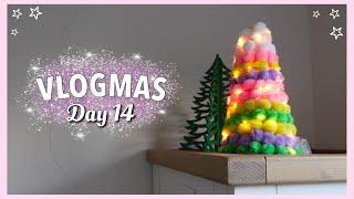  Opening gifts, kitsch decorations, last minute lemon cheesecake | Vlogmas Day 14