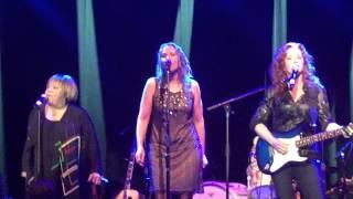 MAVIS STAPLES with JOAN OSBORNE & BONNIE RAITT - "Will The Circle Be Unbroken" 9/25/15