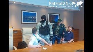 PATRIOT24: RUTKOWSKI W AKCJI: Awantura przed konferencją prasową w Krakowie! Mężczyzna wyprowadzony!