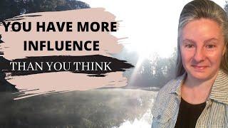 The big impact of small influence
