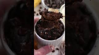 Look at how MOIST this 2-minute #protein #mugcake is!
