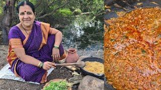 तोंडाला पाणी सोडणारं झणझणीत गावरान चवीचं सुकटचे कालवण | Dry pranws curry | Sukat Recipe | Gavran