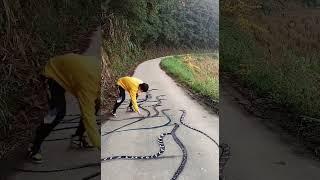 3D Art Paint, Drawing 3D Art On The RoadFor Fun Amazing 3D drawing video on the country road