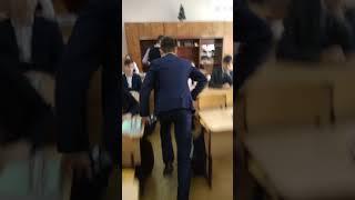 некита кнз убегает от полицейского