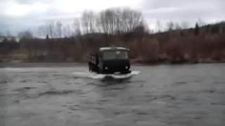 モンスターマシン Truck Kamaz 6X6 runs deep ford