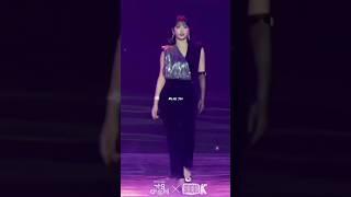 Momo’s model walk is untouchable #twice #shortsfeed #trending #viral #recommended #fyp #shorts#mina