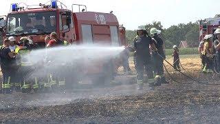 Feuerwehrauto brennt nach Flächenbrand in Bersenbrück