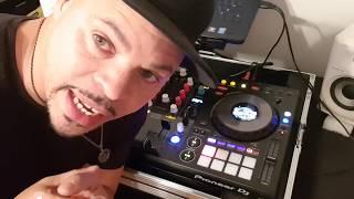 DJ 2Legit's scratch practice session and talking about scratching