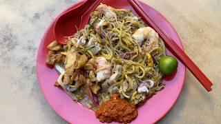 Hidden gem FRIED HOKKIEN MEE (福建面) with big portions! (Singapore street food)