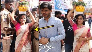 Vaishnavi Chaitanya Bonalu Celebrations | Anandh Devarakonda | Baby Movie | Tolly Talkies