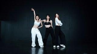 TWICE MOMO, CHAEYOUNG, TZUYU X Kiel Tutin - bloodline / Student Dance Practice by DE Dance Club