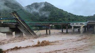 Just now, China bridge collapse causes dozens of cars fall into river as flash flood hit Shaanxi