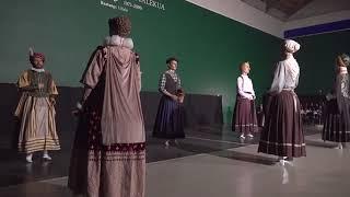 Larrain dantza / baile de la era 75.urteurrena / 75 aniversario Elizondoko konpartsa