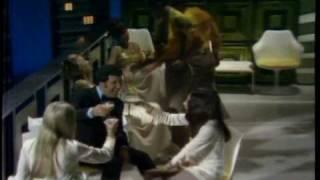 Sergio Mendes & Brasil '66 + Tom Jones - Mas Que Nada