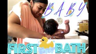 NEWBORN BABY'S FIRST BATH | SHE HATE IT | CATALINAMJA