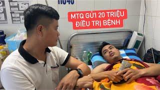 Khương Dừa trao 20 triệu của MTQ gửi Ngọc Bếp Củi điều trị bệnh