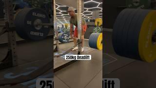 250kg Deadlift #robertoscarsson #strength #motivation #bigboss