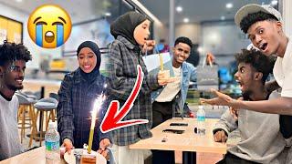 SURPRISE AYAAN UGU DHIGNAY ASIGOO FILEYNIN HADIYAD QAALI AH