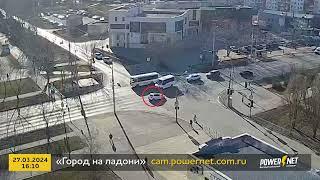Открутилось колесо г. Волжский, ул. Мира - ул. 40 лет Победы 27-03-2024 16-10
