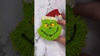 It’s…. GRINCHMAS ️#thegrinch #grinch #christmas #christmasbaking #cupcake #ytshorts #shortsfeed