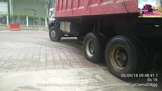 Ordered to drive the truck wheel is washed when going out of the highway